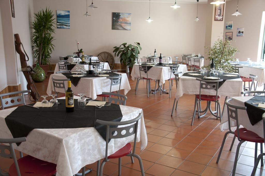 Il Veliero Hotel Follonica Buitenkant foto