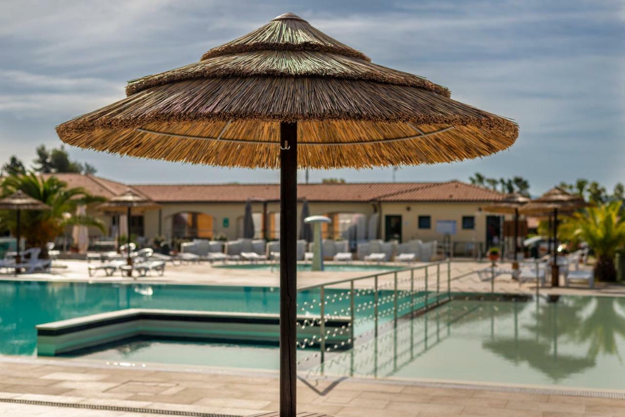 Il Veliero Hotel Follonica Buitenkant foto
